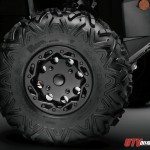 Commander 1000 X CarbonBlack Wheel frnt 13.jpg
